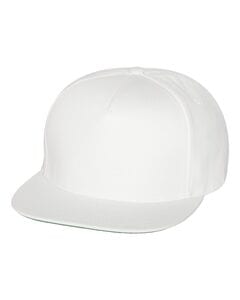 Yupoong 6007 - Five-Panel Flat Bill Cap Blanco